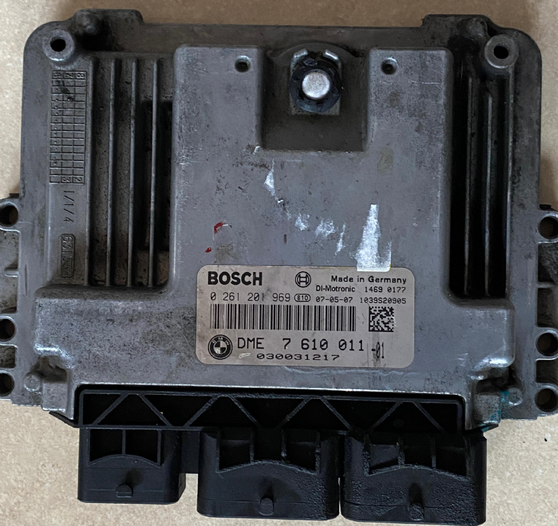 0261201969 BMW MOTOR BEYNİ MED17.2 DME 7 610 011 - 0 261 201 969 