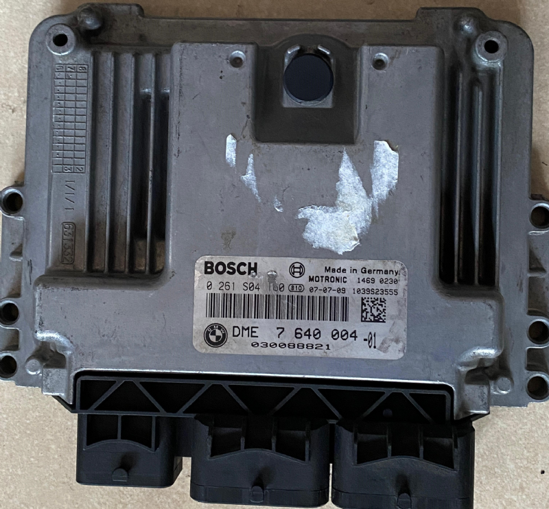 0261S04160 BMW MOTOR BEYNİ MEVD17.2 - DME 7 640 004 - 0 261 S04 160