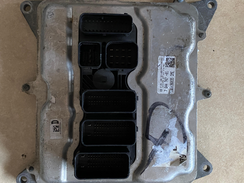 0261S08523 BMW MOTOR BEYNİ MEVD17.2.4 - 7 644 747-01 - 0 261 S08 523